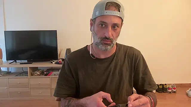 Snapshot of rgani chatting on April 12, 2026, 6:46 pm rgani online show from April 12, 2026, 6:46 pm