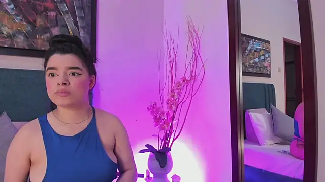 ValeriaBlythe online show from February 17, 2026, 11:40 am