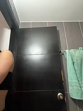 Aurea Silk online show from April 1, 2026, 8:39 pm