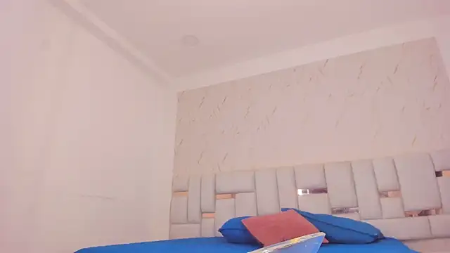 hermione brown online show from April 13, 2026, 7:52 pm