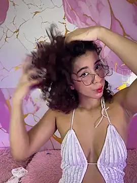 Snapshot of Woo_isDaphne chatting on April 12, 2026, 10:59 pm Woo isDaphne online show from April 12, 2026, 10:59 pm