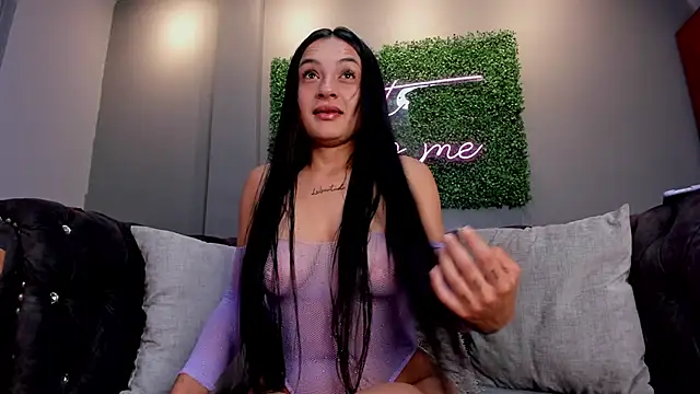 danielebeck online show from February 15, 2026, 1:31 pm