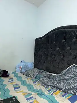 Snapshot of two_cam_latin chatting on February 25, 2026, 4:33 am two cam latin online show from February 25, 2026, 4:33 am