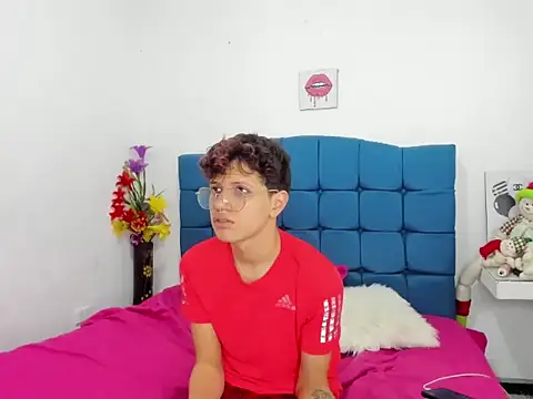  GoldenGirls  online show from February 8, 2026, 1:14 pm