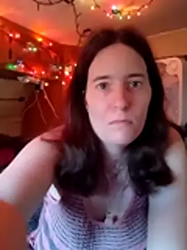 Snapshot of JMT42 chatting on February 13, 2026, 9:44 pm JMT42 online show from February 13, 2026, 9:44 pm