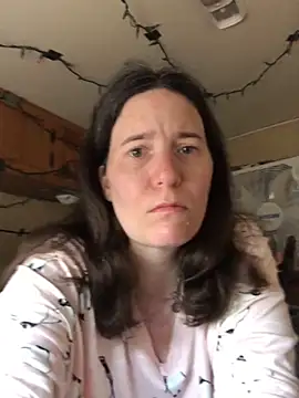 Snapshot of JMT42 chatting on February 14, 2026, 7:32 pm JMT42 online show from February 14, 2026, 7:32 pm