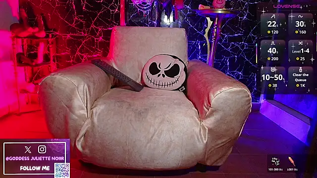 GoddessJulietteNoiir online show from April 7, 2026, 10:59 am