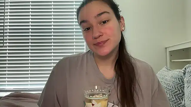 anitayurmoniii online show from July 6, 2026, 8:11 pm