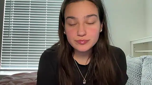 anitayurmoniii online show from July 18, 2026, 11:08 pm