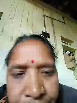 Snapshot of Loomaraj chatting on May 10, 2026, 2:50 am Loomaraj online show from May 10, 2026, 2:50 am