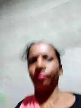 Snapshot of Anitarakkoli chatting on June 9, 2026, 8:53 pm Anitarakkoli online show from June 9, 2026, 8:53 pm