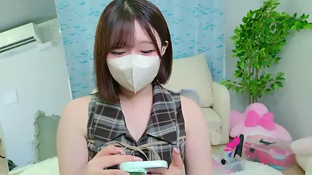 Snapshot of Saki_chanF chatting on June 7, 2026, 4:05 am Saki chanF online show from June 7, 2026, 4:05 am