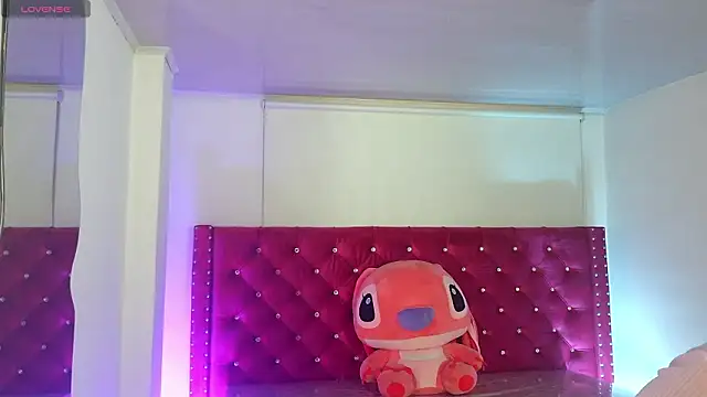 Snapshot of babyy_nicols_m chatting on February 19, 2026, 11:06 am babyy nicols m online show from February 19, 2026, 11:06 am