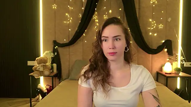 Arielle Vade online show from May 20, 2026, 5:35 am