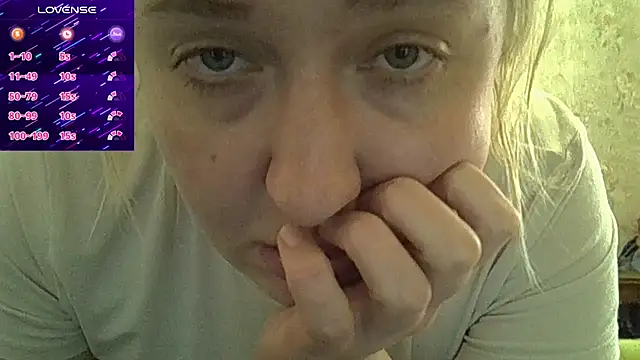 Snapshot of CurvyWild_Lady30 chatting on April 22, 2026, 9:22 am CurvyWild Lady30 online show from April 22, 2026, 9:22 am