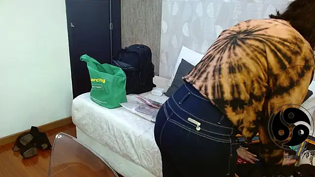 Snapshot of lincebdsm chatting on November 29, 2025, 3:04 pm lincebdsm online show from November 29, 2025, 3:04 pm