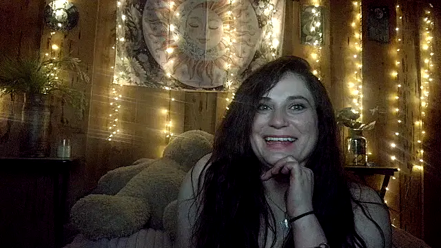 VelvetBrunetteXo online show from April 10, 2026, 2:06 am