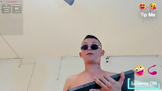 Isaak 26 online show from March 30, 2026, 11:06 pm