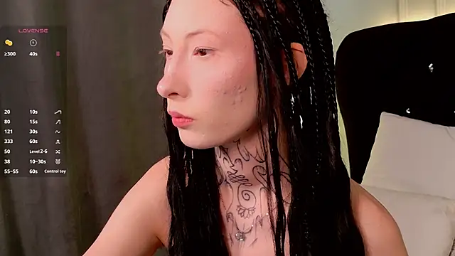 Snapshot of roxy_morrison_x chatting on June 21, 2026, 3:31 am roxy morrison x online show from June 21, 2026, 3:31 am