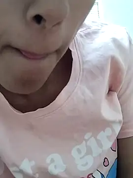 Snapshot of marry1157 chatting on March 15, 2026, 4:02 pm marry1157 online show from March 15, 2026, 4:02 pm