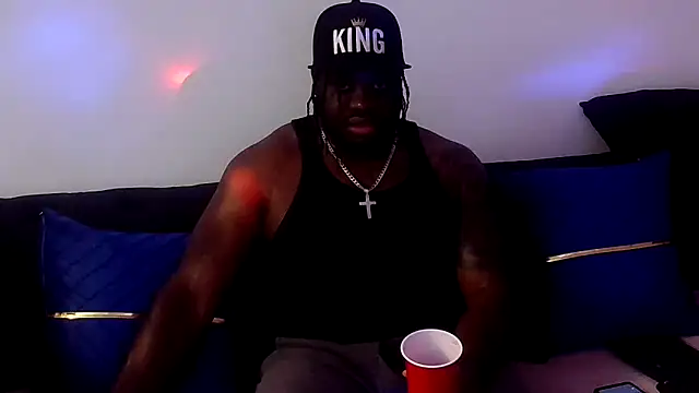 Snapshot of darkstallion7 chatting on April 25, 2026, 5:32 am darkstallion7 online show from April 25, 2026, 5:32 am