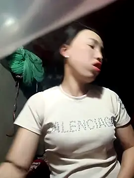 Snapshot of NAINKUTE chatting on February 16, 2026, 10:50 pm NAINKUTE online show from February 16, 2026, 10:50 pm