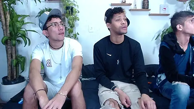 lucky gays x online show from February 12, 2026, 1:06 pm