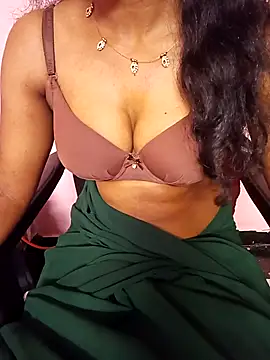 Snapshot of manu_sexy_ chatting on April 20, 2026, 7:37 pm manu sexy online show from April 20, 2026, 7:37 pm