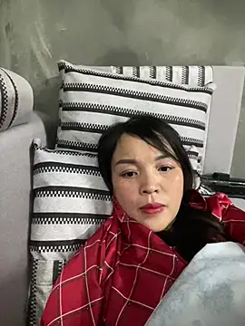 Strawberry-wet online show from February 13, 2026, 2:35 pm