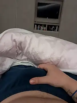 andrepix995 online show from February 27, 2026, 5:18 am