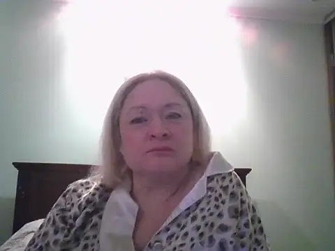 Veronica5489 online show from March 3, 2026, 10:04 pm