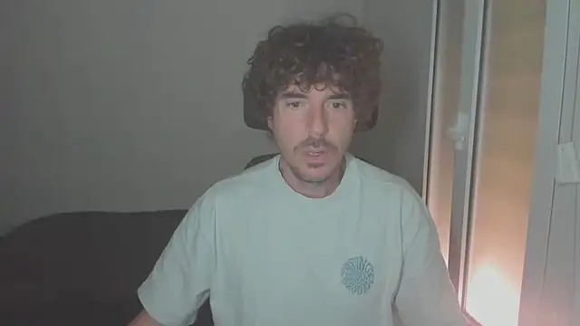 Snapshot of joaquin420_hot chatting on February 15, 2026, 10:25 am joaquin420 hot online show from February 15, 2026, 10:25 am