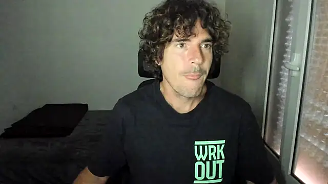joaquin420 hot online show from May 6, 2026, 5:25 am