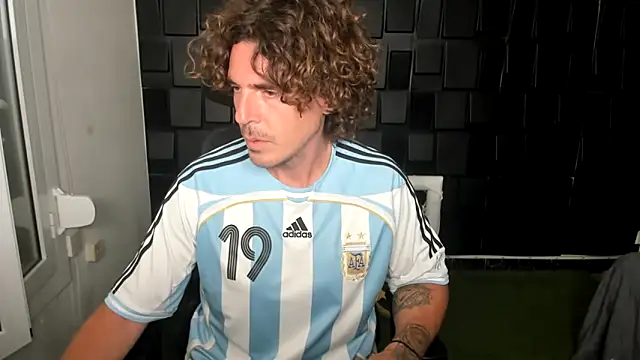 Snapshot of joaquin420_hot chatting on June 3, 2026, 7:22 am joaquin420 hot online show from June 3, 2026, 7:22 am