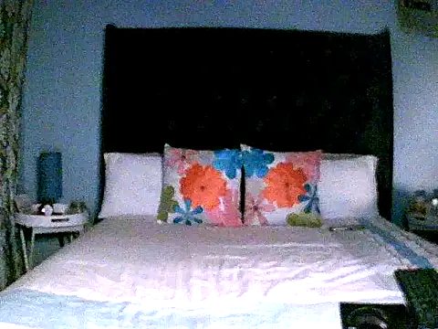 Snapshot of KINKYDOLL4U chatting on February 15, 2026, 7:43 pm KINKYDOLL4U online show from February 15, 2026, 7:43 pm