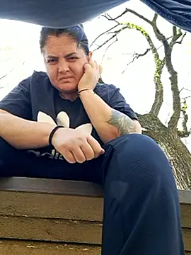 Snapshot of Sony28v chatting on April 4, 2026, 12:13 pm Sony28v online show from April 4, 2026, 12:13 pm