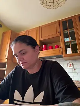 Snapshot of Sony28v chatting on April 5, 2026, 5:37 am Sony28v online show from April 5, 2026, 5:37 am