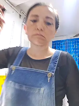 Snapshot of Alexamontiel_ chatting on March 1, 2026, 10:45 pm Alexamontiel online show from March 1, 2026, 10:45 pm