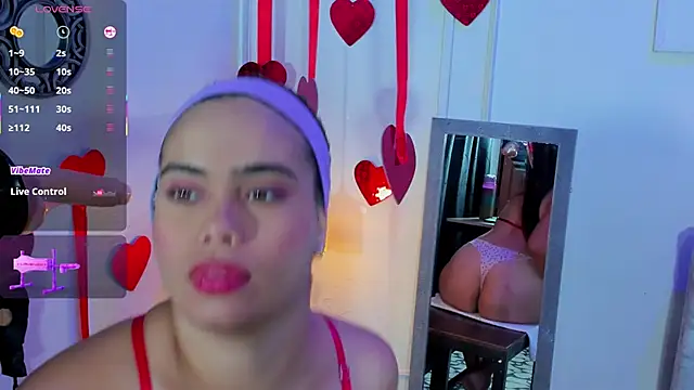 Snapshot of emily_prettygirl chatting on February 21, 2026, 12:39 pm emily prettygirl online show from February 21, 2026, 12:39 pm