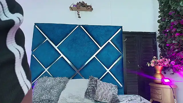 AlexaRousse4u online show from March 31, 2026, 2:13 am