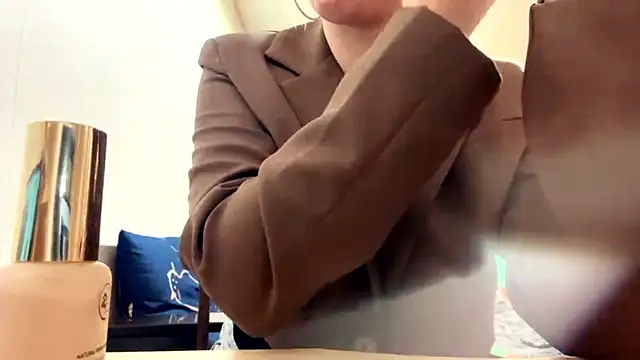 Snapshot of RoseBakeer chatting on March 1, 2026, 8:11 pm RoseBakeer online show from March 1, 2026, 8:11 pm