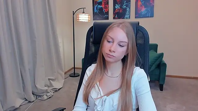 CarmenLipkin online show from February 10, 2026, 1:59 pm