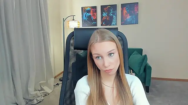 CarmenLipkin online show from February 17, 2026, 10:34 am