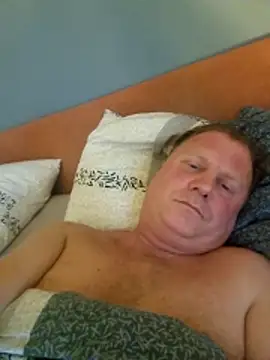 Snapshot of Demik71 chatting on February 11, 2026, 6:51 am Demik71 online show from February 11, 2026, 6:51 am