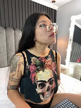 Snapshot of Lanadelrey_1 chatting on March 4, 2026, 12:11 pm Lanadelrey 1 online show from March 4, 2026, 12:11 pm