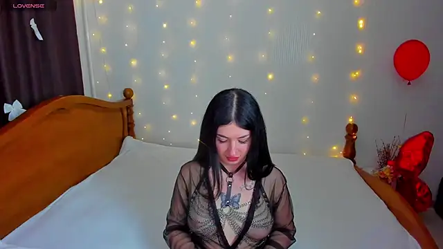 milanasky5 online show from April 3, 2026, 6:28 pm