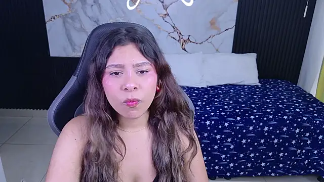 Snapshot of Sophie19__ chatting on March 1, 2026, 12:18 pm Sophie19 online show from March 1, 2026, 12:18 pm