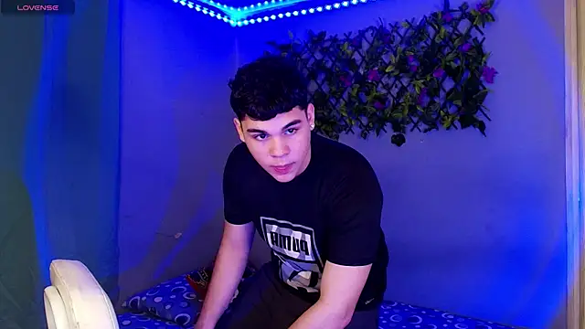 eithan jonnes online show from March 30, 2026, 10:33 pm