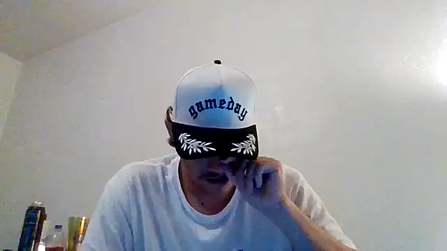 Snapshot of Tallhungandcloudy chatting on February 19, 2026, 8:21 am Tallhungandcloudy online show from February 19, 2026, 8:21 am