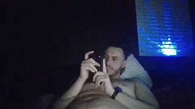 Tallhungandcloudy online show from May 20, 2026, 7:14 am